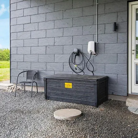 L Holiday home *